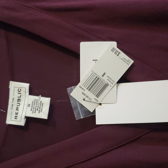 Blouse - Picture 2 of 2